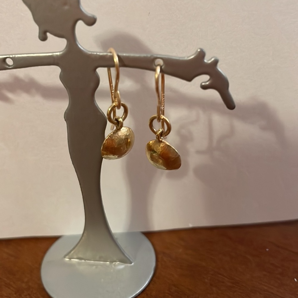 14K YG textured circle earrings